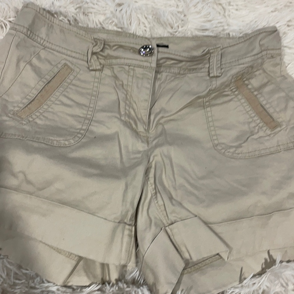 Khaki shorts size 4